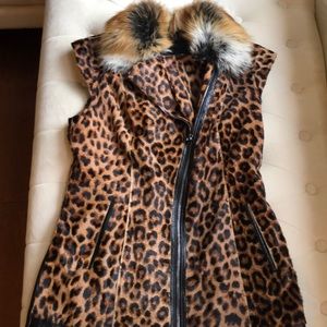 Leopard vest fur